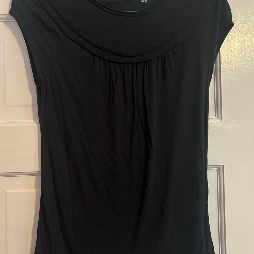 #57 ELIE TAHARI • BLACK TOP